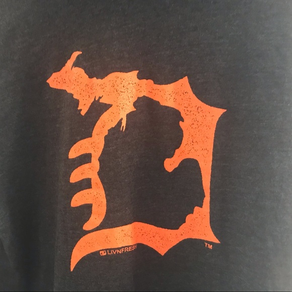 Women’s LIVNFRESH Hoodie - Picture 3 of 4